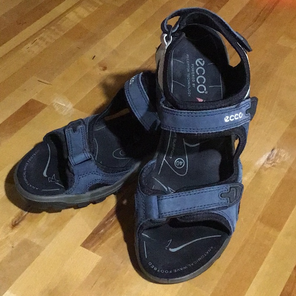 Women’s Ecco Yucatán Sandals Size 40 US 9.5